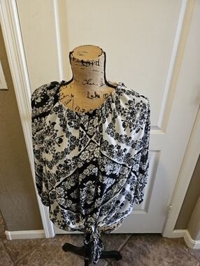 NEW ☆ Calvin Klein Top/Blouse, Size XL, Brand NEW!